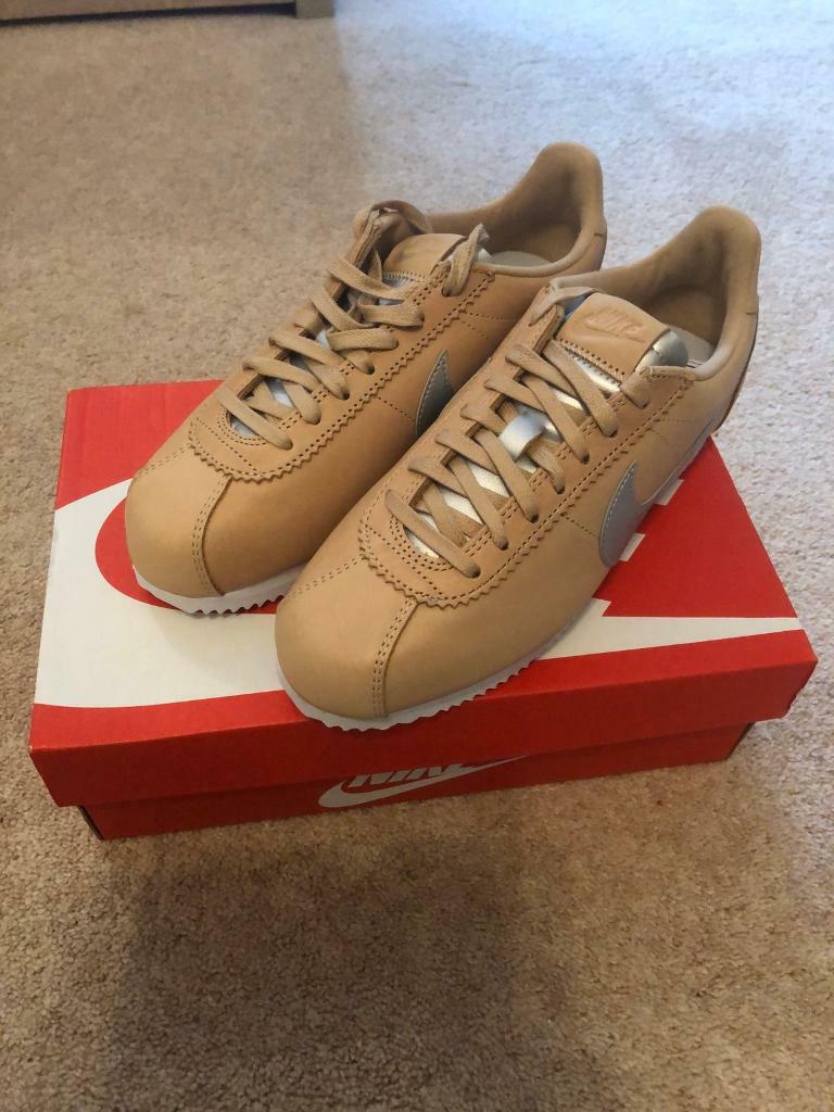 ladies nike cortez trainers